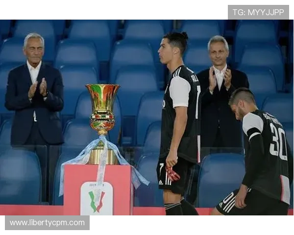 萨里遗憾尤文连追 本可三比一 萨里遗憾尤文连追 本可三比一